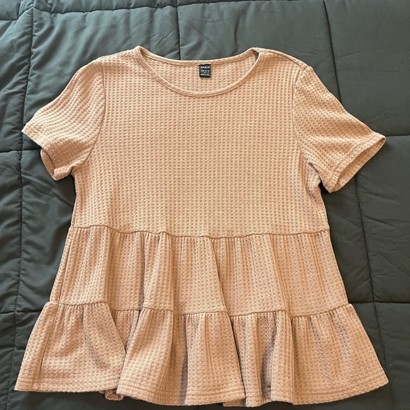 Women's Tan Short Sleeve Ruffle Top - Picture 1 of 8